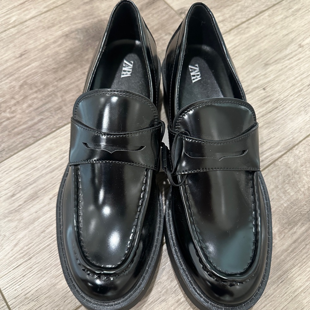 Zara Loafers.  NWT size 9